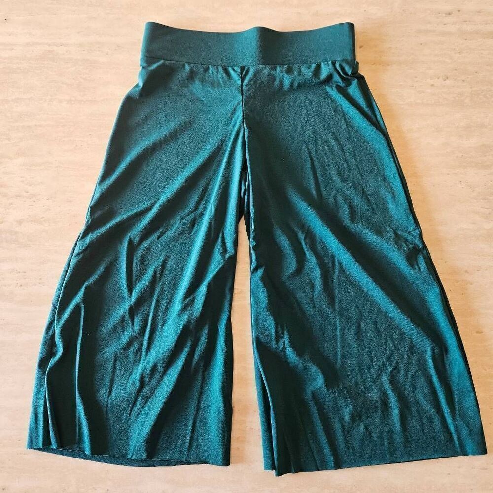 Weissman NWOT child small green dance shorts lyrical contemporary tap solo